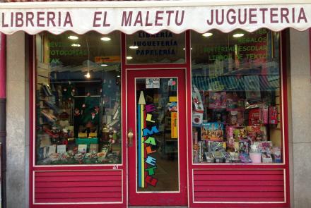 Librería El Maletu, fachada