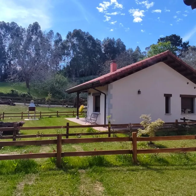 Apartamentos Rurales Cueva Les Pedroses